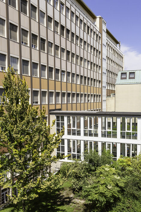 Gebäudeaufnahmen an der Sonnenstraße.