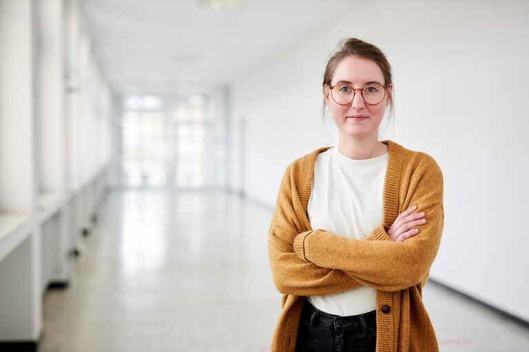 Portrait von Laura Gögel __ Portrait of Laura Gögel