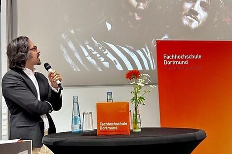 Marius Khan beim Festvortrag