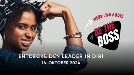 Eine Frau die die Arm anwinkelt und Stärke zeigt. Dazu der Hashtag "Be the Boss"