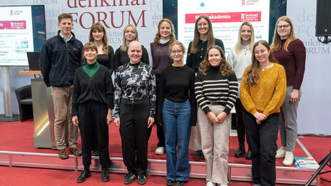 Group photos of the award winners on the stage of the Messeakademie 2024.