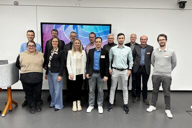 Dies ist ein Gruppenfoto der Teilnehmenden des 5. Agile Advisory Boards.