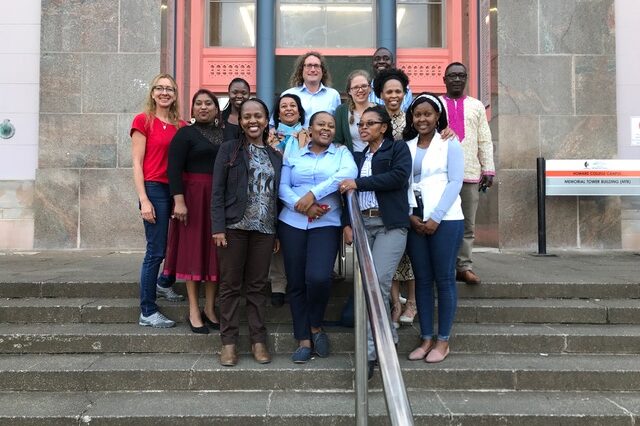 Gruppenfoto vom Treffen KwaZulu vor Gebäude